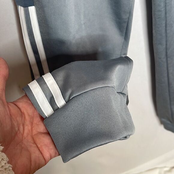 Boy’s Adidas Grey/White Jogger Pants. Size Large. - Picture 6 of 15